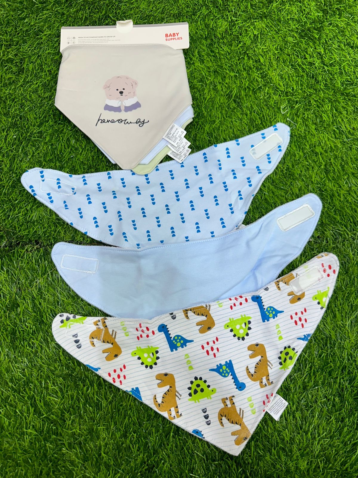 e7df9f7a-a879-4617-ab4c-d23c5ace2597 BANDANA BIBS SET OF 3 - Image 1